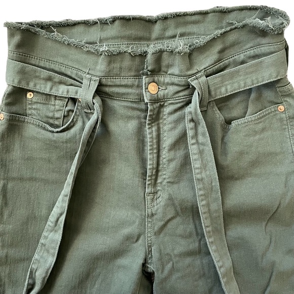 7 For All Mankind Paperbag Roxanne in Green - Picture 4 of 8